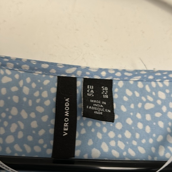 Vero Moda | Wrap Top - Picture 5 of 6